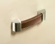 HETTICH 9113454 fogantyú Agliano 142/128 mm barna bőr/nemesacél imitáció